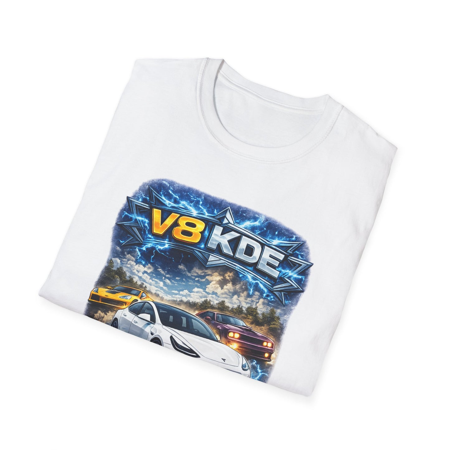 Bílé tričko s potiskem V8 KDE a třemi vozy Tesla
