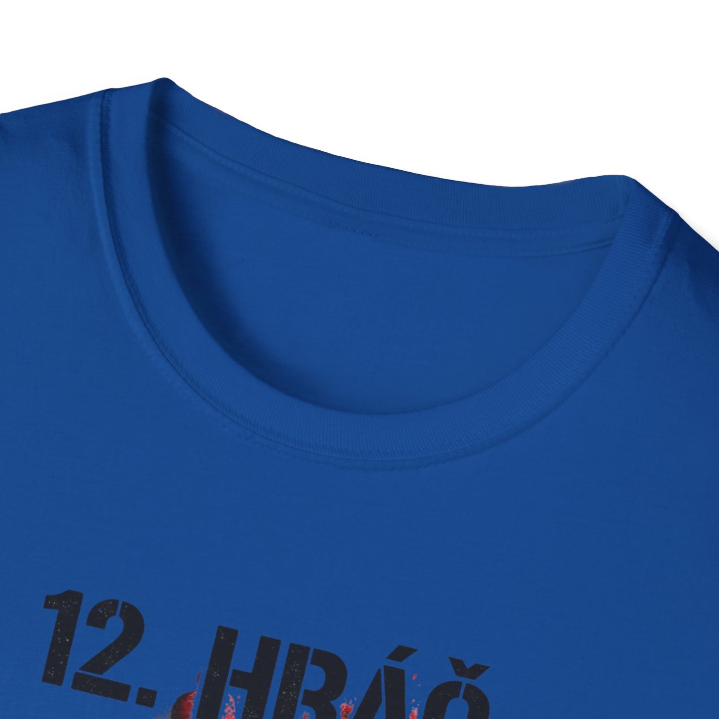 Modré tričko s potiskem 12. HRÁČ s červenými skvrnami